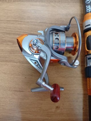 Caña de pesca telescópica 3m y carrete
