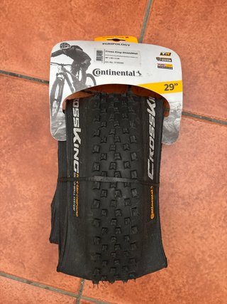 Continental Cross King 29 ShieldWall