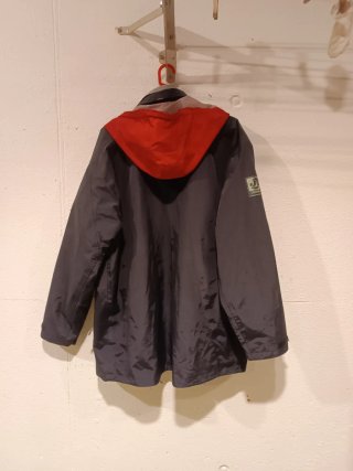 Chubasquero Tribord hombre negro y rojo