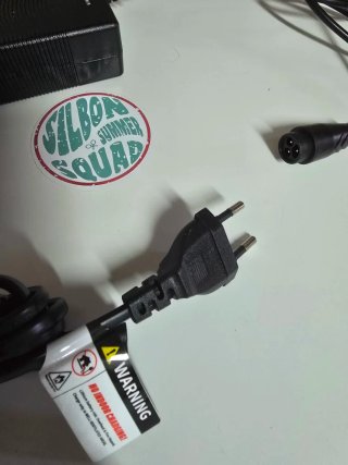 Cargador Rovoron R7 y R7 Pro (nunca se ha usado)