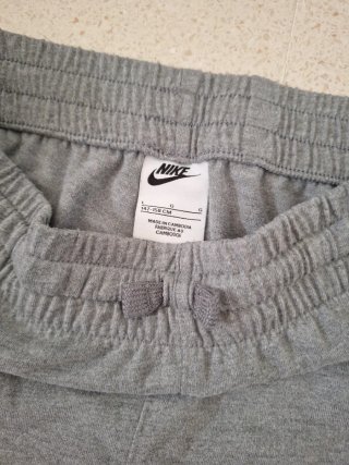 Calzonas Nike grises
