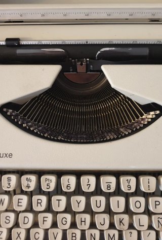 Máquina de escribir Olympia Traveller Luxe