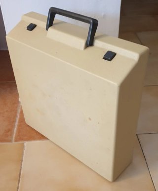 Máquina de escribir Olympia Traveller Luxe