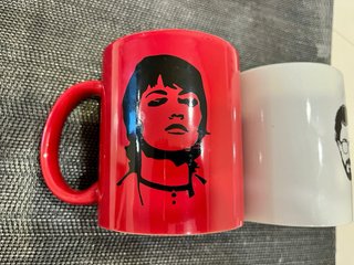 Lote 4 Tazas Netflix y La Casa de Papel