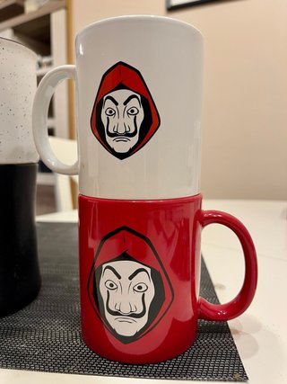 Lote 4 Tazas Netflix y La Casa de Papel