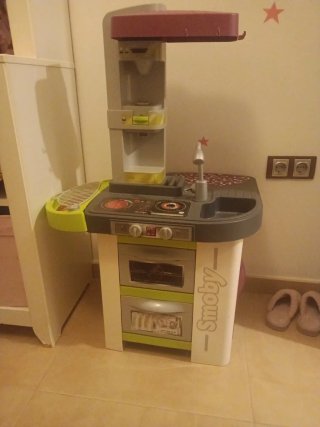 Cocinita de juguete Smoby, con accesorios