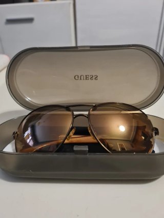 Gafas de sol Guess Marrón y Negro