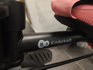 Triciclo Kinderkraft Rosa