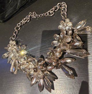 Collar fantasía flores cristal plata