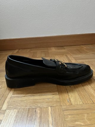 Mocasines Zara Negros Hebilla Dorada