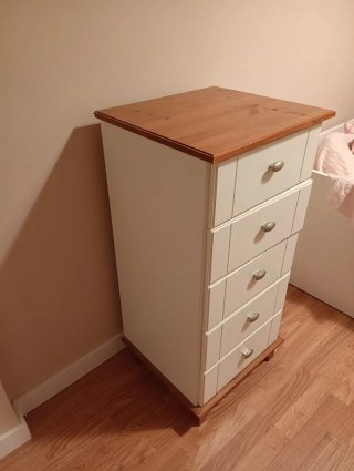 Sinfonier blanco y madera