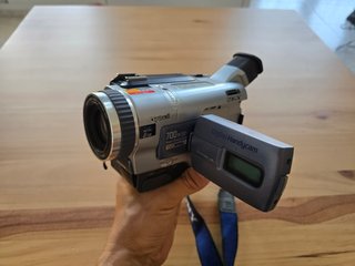 Videocámara Sony Digital8 TRV230E