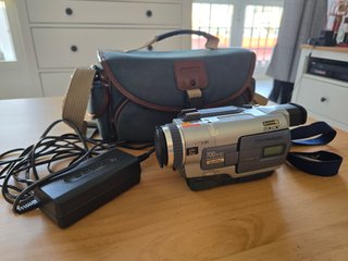 Videocámara Sony Digital8 TRV230E
