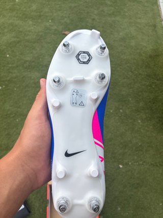 Botas de fútbol Nike Air Zoom con tacos mixtos