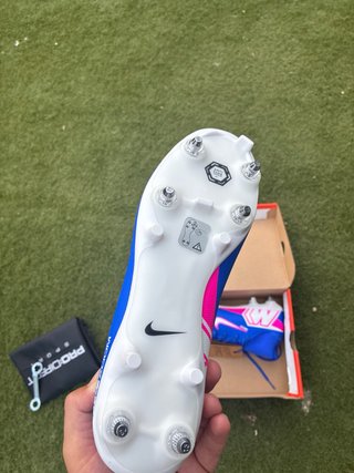 Botas de fútbol Nike Air Zoom con tacos mixtos