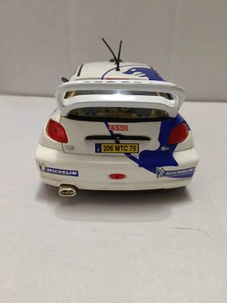Peugeot 206 WRC 1/18