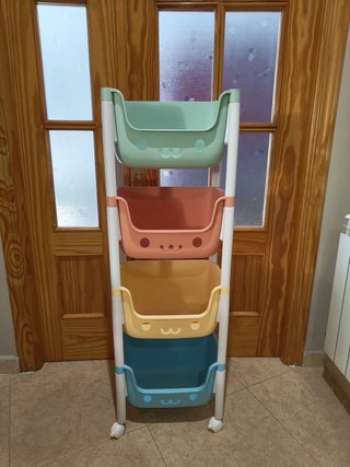 Mueble organizador infantil con cubos