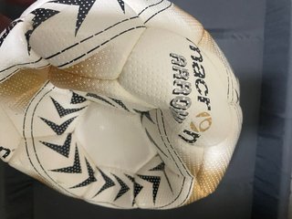 3)Palloni da calcio
