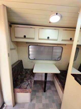 BURSTNER HOLIDAY 390