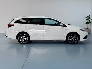 Toyota Auris 1.8 140H Feel! Touring Sports