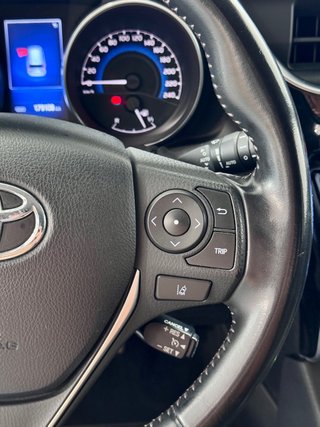 Toyota Auris 1.8 140H Feel! Touring Sports
