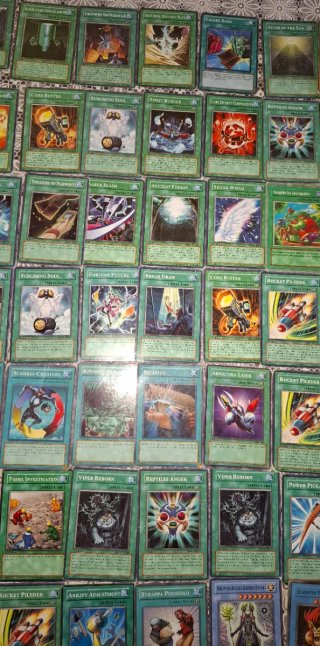 Lotto di carte Yu-Gi-Oh! - Diverse carte