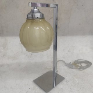 Candeeiro de mesa moderno metal e vidro