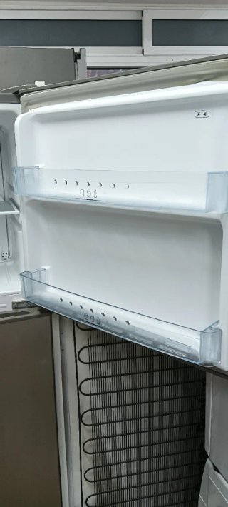 NEVERA COMBI HISENSE NO FROST ENERGÍA A+