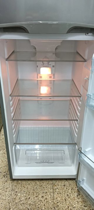 NEVERA COMBI HISENSE NO FROST ENERGÍA A+