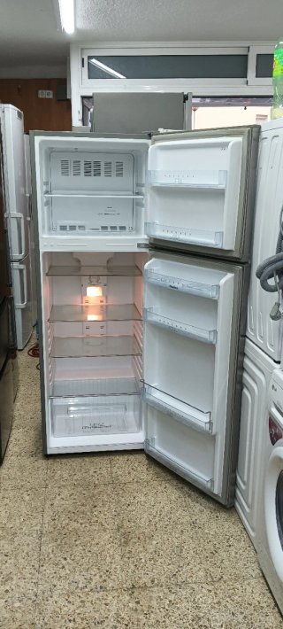 NEVERA COMBI HISENSE NO FROST ENERGÍA A+