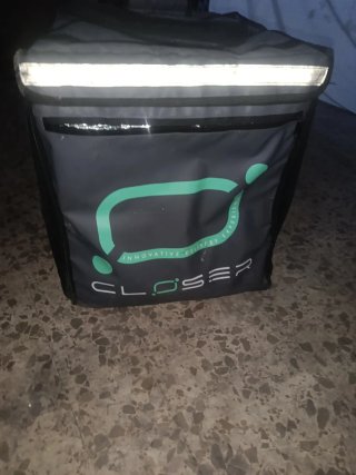 Mochila de reparto negra y gris