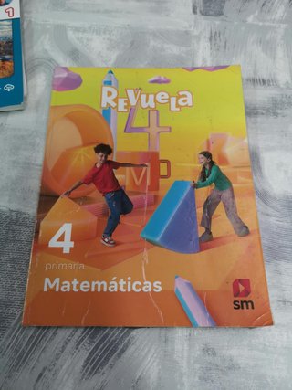 Matemáticas, 4 Primaria, Revuela Saberes básicos