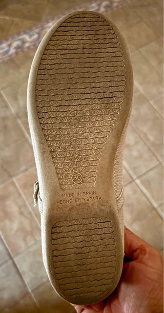 Zapatos niña Carleta manoletinas beige