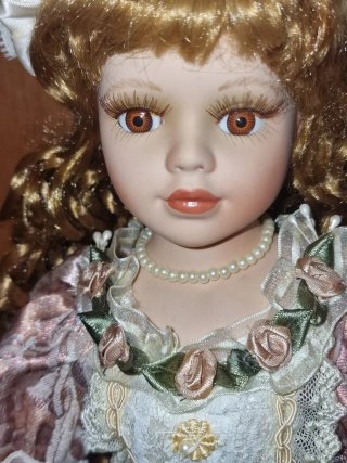 Muñeca de Porcelana Decorativa