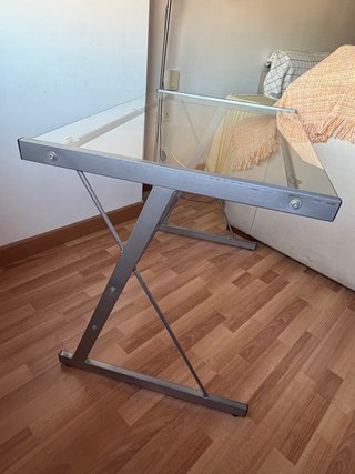 Mesa escritorio cristal y metal