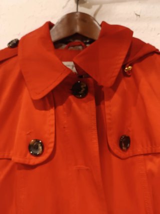 Gabardina Jones New York Roja Talla L
