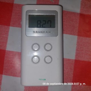 CUATRO TRANSISTORES SANGEAN SHARP AIWA.FUNCIONAN