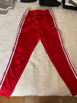 Pantalones Adidas rojos talla 12-13 años