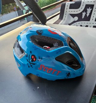 Bicicleta sin pedales azul FUNBEE casco incluido