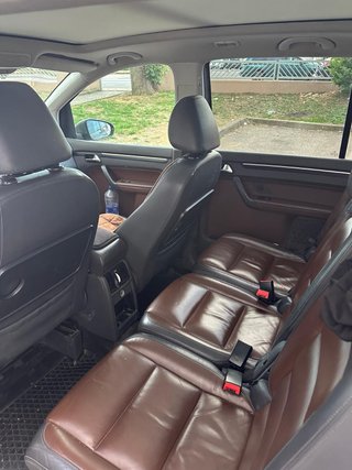 Volkswagen Touran 2011