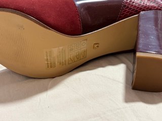 Zapatos tacón MARIAMARE