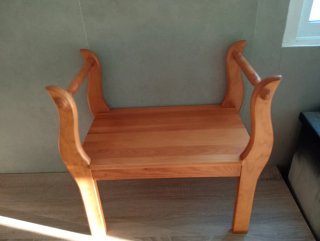 Banqueta descalzadora con reposabrazos
