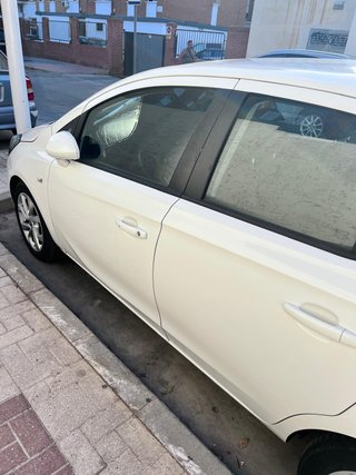 Opel Corsa 1.4 gasolina 90 cv 2015