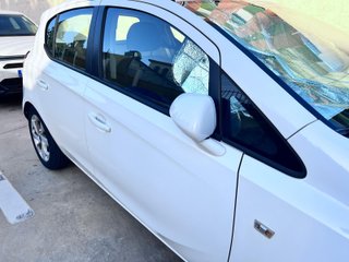 Opel Corsa 1.4 gasolina 90 cv 2015
