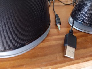 Altoparlanti Amazon Basics USB / Jack 3,5 mm