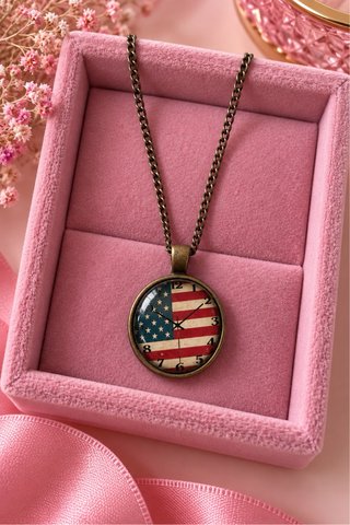 Collar con diseño de bandera americana