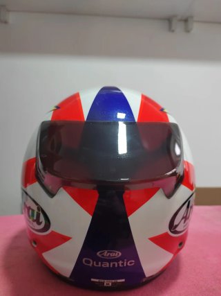 Casco Arai Quantic