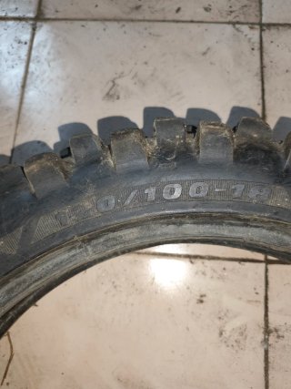 Rueda Maxxis 120/100/18