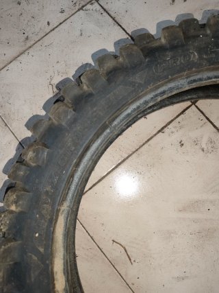 Rueda Maxxis 120/100/18