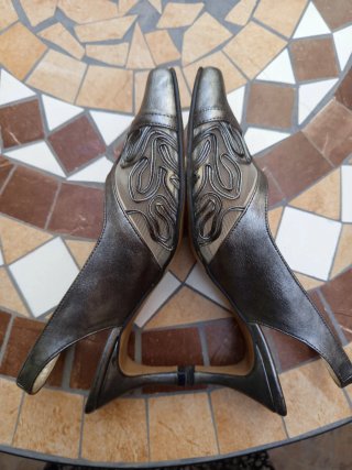 Zapatos de piel Tres Damas plateados